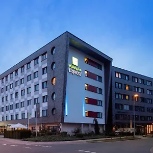 Express Airport By Ihg Hotel BRE